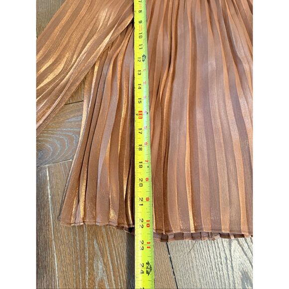 Current Air Gold Pleated Top Size XS - Picture 6 of 7